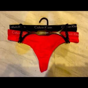 NWOT Calvin Klein Thong set M